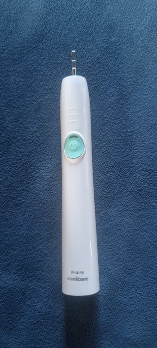 Zestaw Szczoteczka Philips Sonicare  Etui ładujące  + 2 końcówki nowa