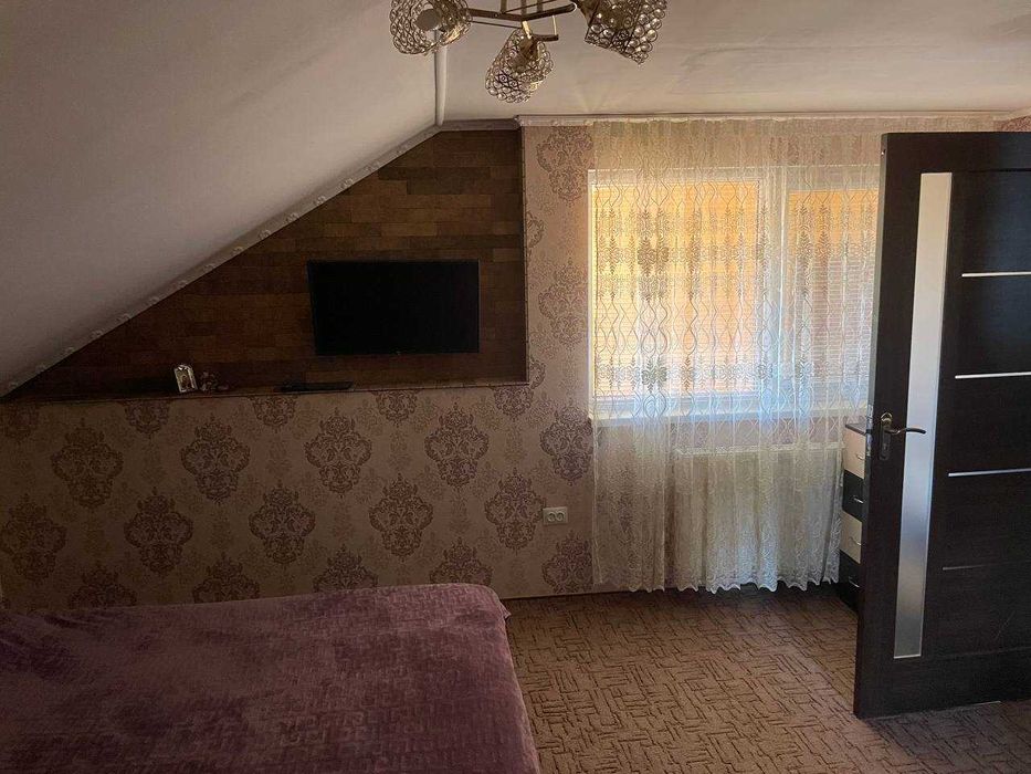 Будинок 185 кв м з ремонтом на 9 сот ділянці з виходом до річки