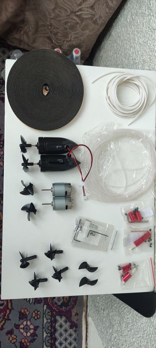 Запчасти для кораблика, винты,моторчики