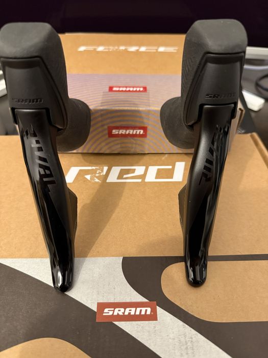Klamkomanetki SRAM Rival AXS D1