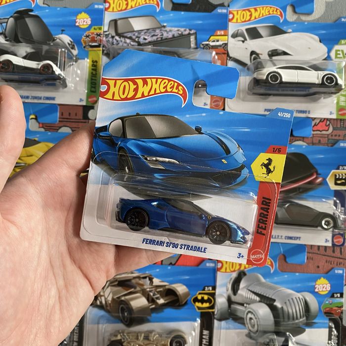 Колекційні машинки HOT WHEELS 2026 MAIN