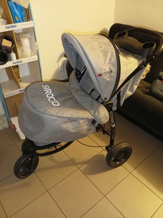 Sprzedam  wózek dziecięcy spacerówkę