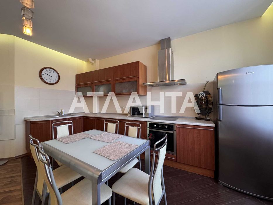 Квартира з дорогим ремонтом в  ЖК «Чудо-Город» 90 м²