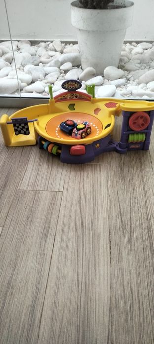 Pista de Corrida  Gira Gira da Fisher Price