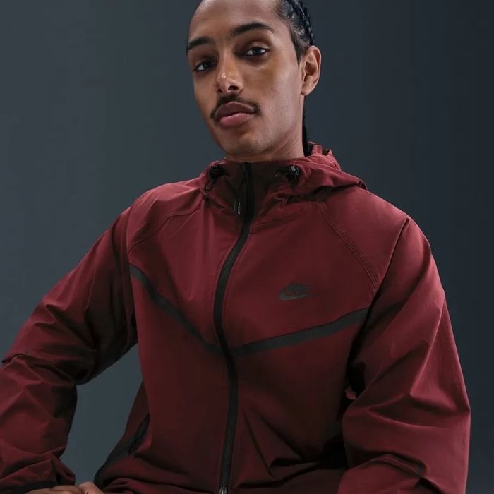Оригінал Вітровка чоловіча Nike Tech Woven. HM7151-619 /S, M, L, XL /