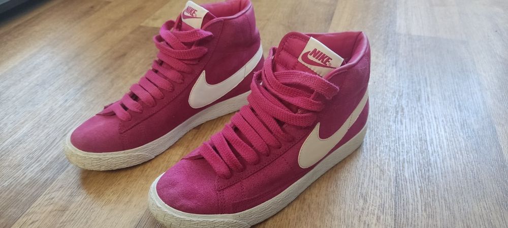 Продам кросівки найк в ідеальному стані