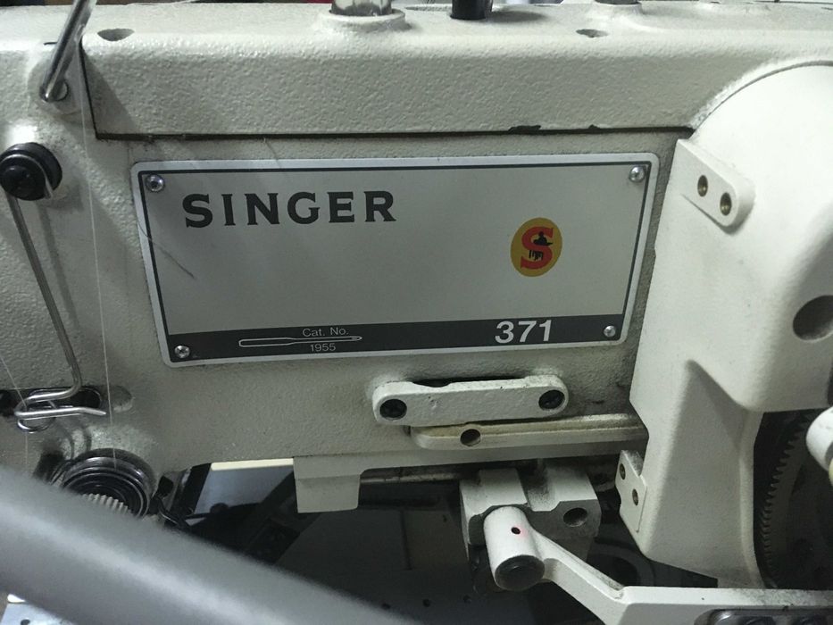 Dziurkarka  SINGER 371