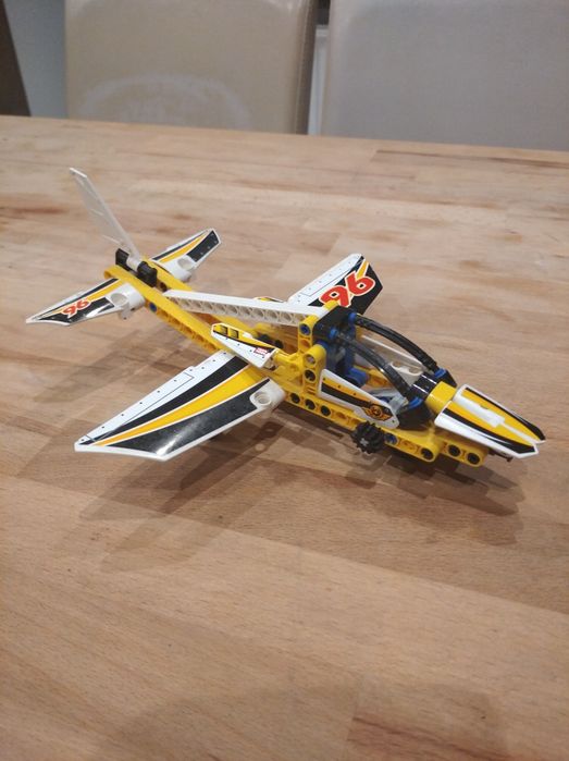 LEGO Technic 42044 Odrzutowiec