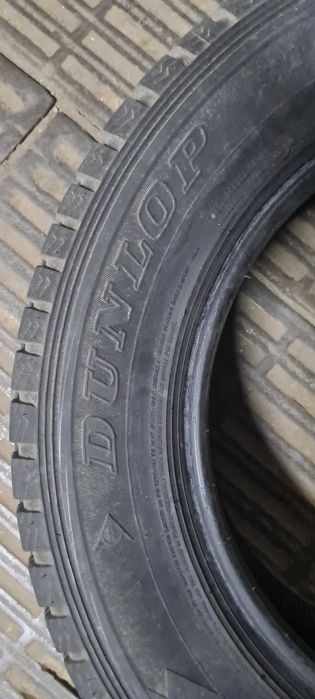 Продам зимнюю резину Dunlop 225/65R17