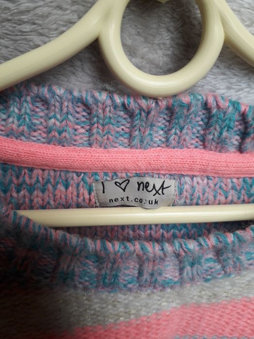 Sweterek dziewczęcy