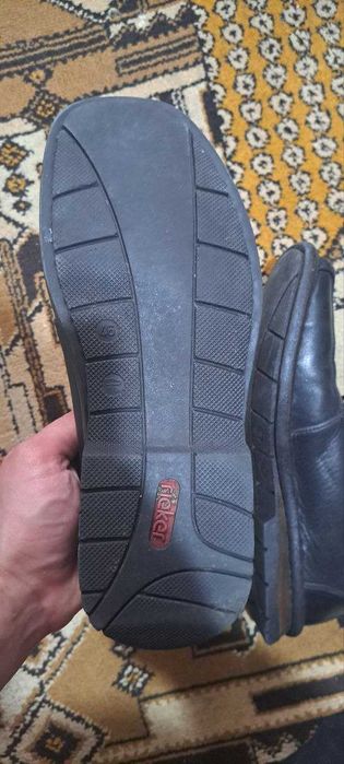 Туфлі 46 розмір  чорного кольору