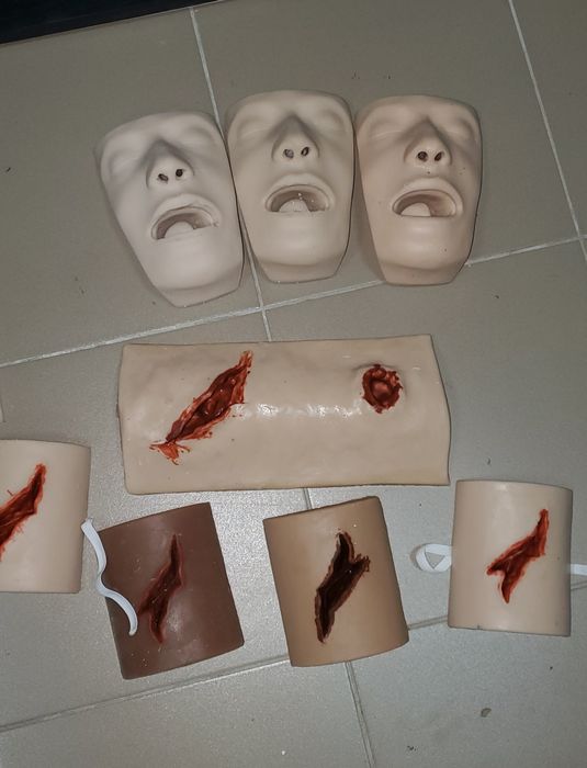 Тренажер для тампонування, макет рани. Власне виробництво