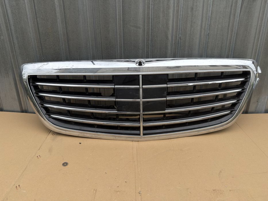Решетка радиатора Mercedes W222