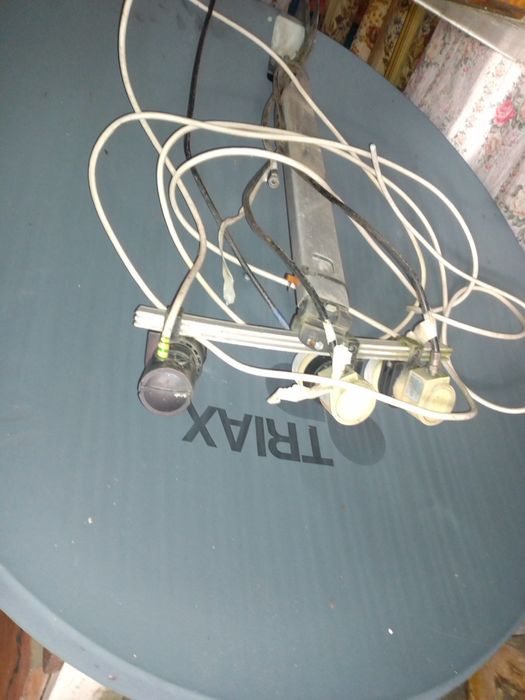 Спутникова антена