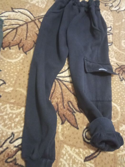 Тепла куртка і штани.