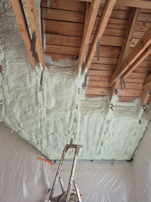 Ocieplenie pianą pur poddasza stropy dachy ocieplanie pianką izolacje
