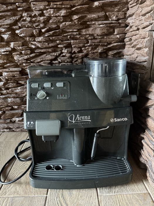 Автоматична кавомашина Saeco Vienna Б/У