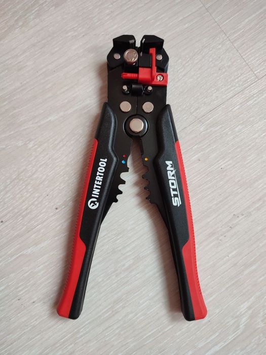 Съемник изоляции автоматический  200 мм  STORM INTERTOOL HT 7024