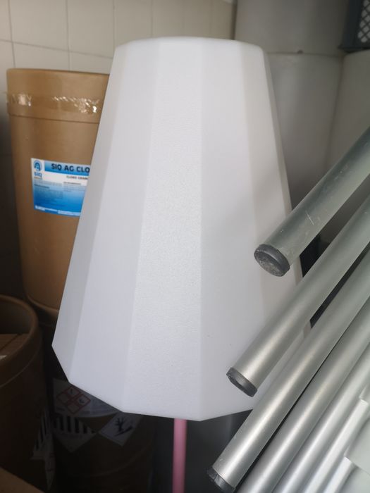 Candeeiro solar com luz e entrada USB NOVO