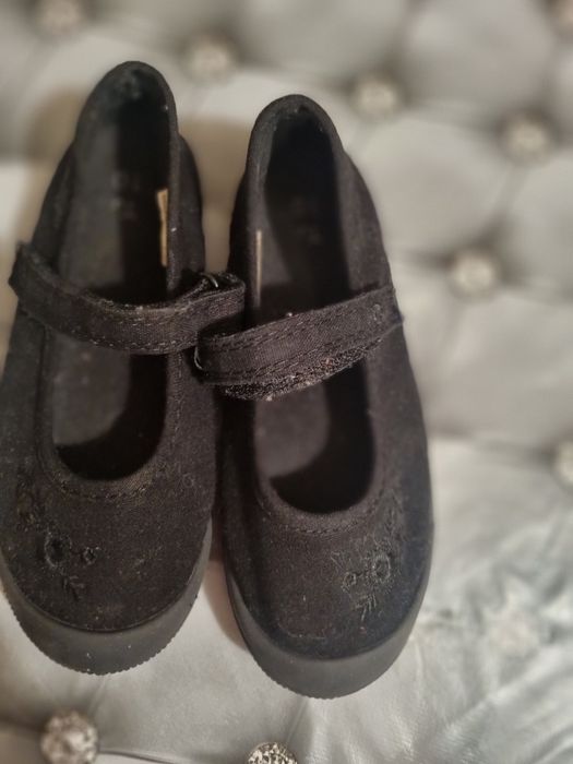 Baleriny kapcie buty r.30 czarne wkl.18 na rzepy