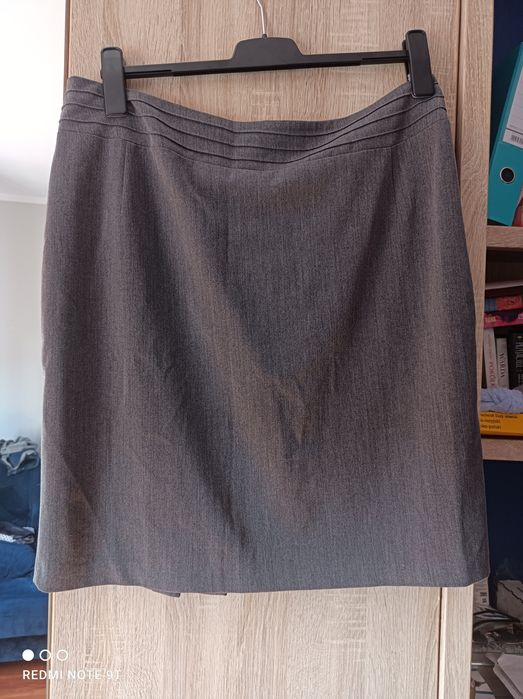Elegancka szara spódnica