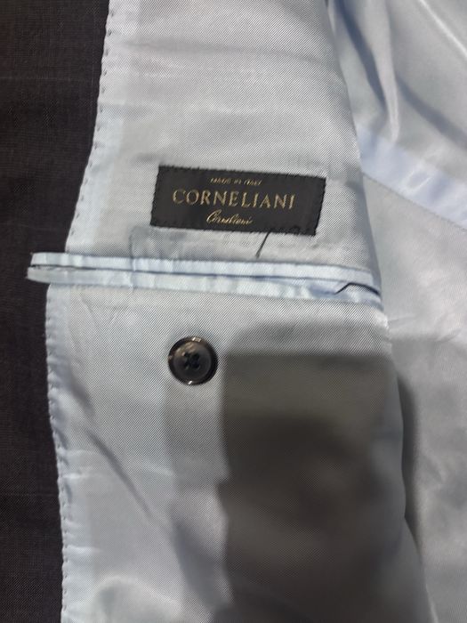 Corneliani — преміальний чоловічий костюм (оригінал)