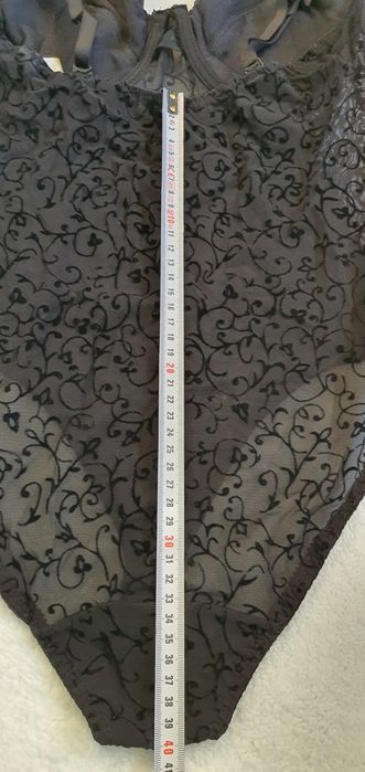 Czarne body r.75B prześwitujące motyw florystyczny Milena