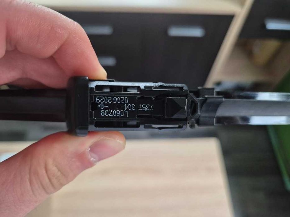 Oryginalna wycieraczka BMW 65cm