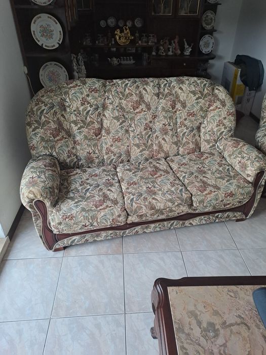 Sofás novos antigos