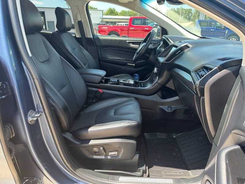 2019 Ford Edge Titanium