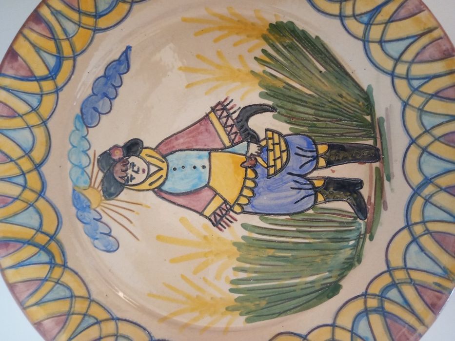 Prato pintado à mão Jeremias Redondo (defeito visível)