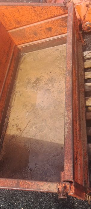Caixa de carga ou gamela galucho