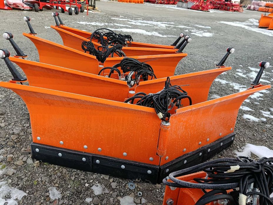 Pług do śniegu śnieżny Strzałka vka 2,20m na euroramke Tura Metal-Technik