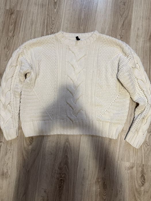 Светрик в’язаний