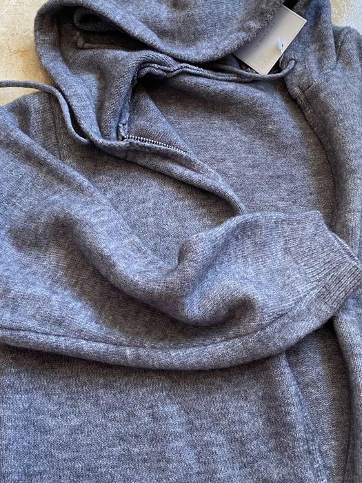 Кофта на молнии женская