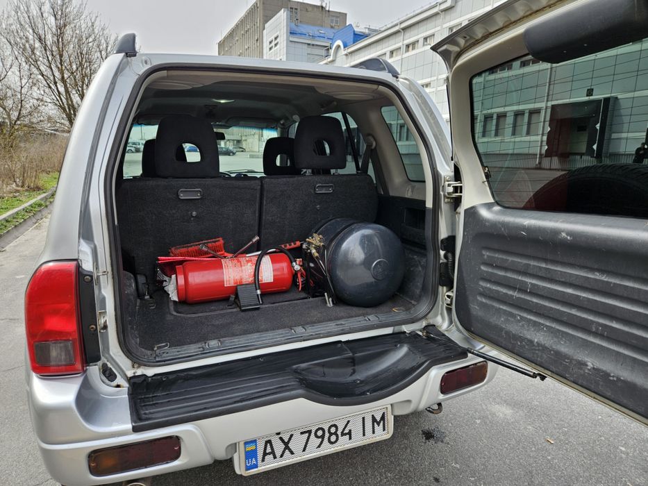 Suzuki Grand Vitara 2.0 бензин 2003
