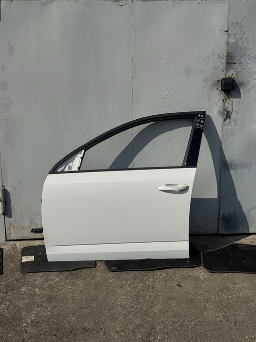 Двері дверка Skoda octavia a7 9p9p LF9E шкода октавія а7 дверь
