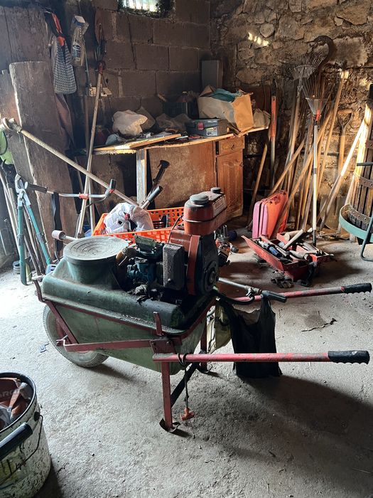 Relador eletrico, 2 baças, 1 prensa, uma maquina de sulfatar