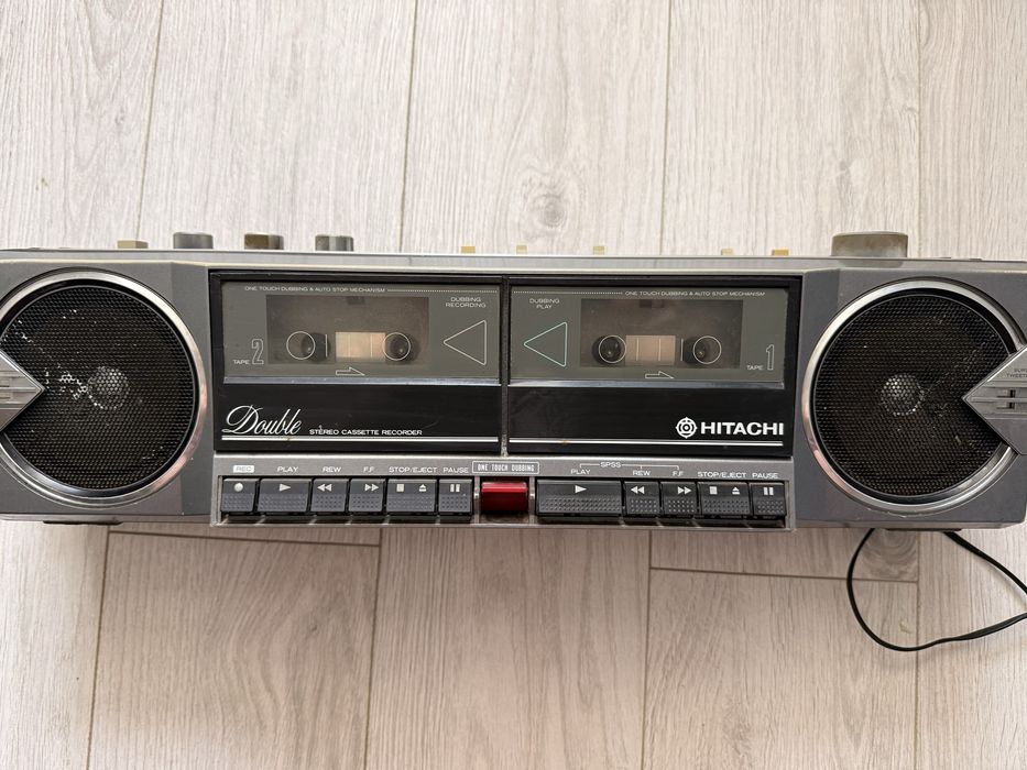 Магнітофон HITACHI