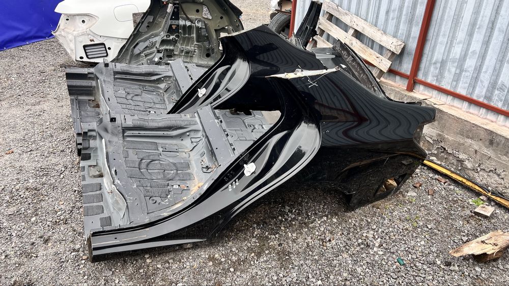 Четверть задня крило заднє ліве праве Mercedes-Benz S222