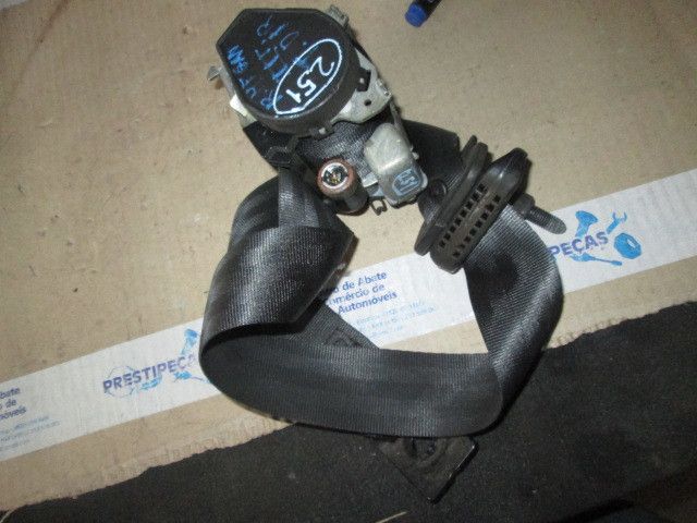 Pré-tensor cinto trás direito RENAULT Megane III Coupé (DZ0/1_)