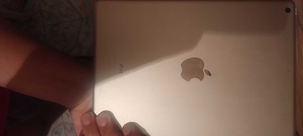 Ipad 5 2017 9.7 в хорошем состоянии