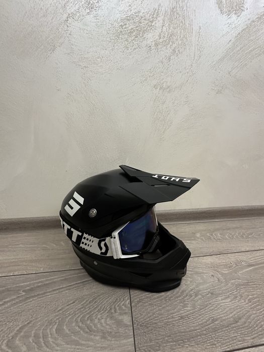Продам Шоломи Ендуро (fox v3 )(airoh)(shoei)(alpinestar sm5)