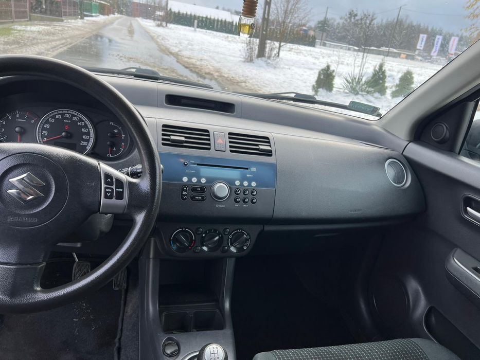 Suzuki Swift_2005r_Klimatyzacja_Nowy przeglad i OC