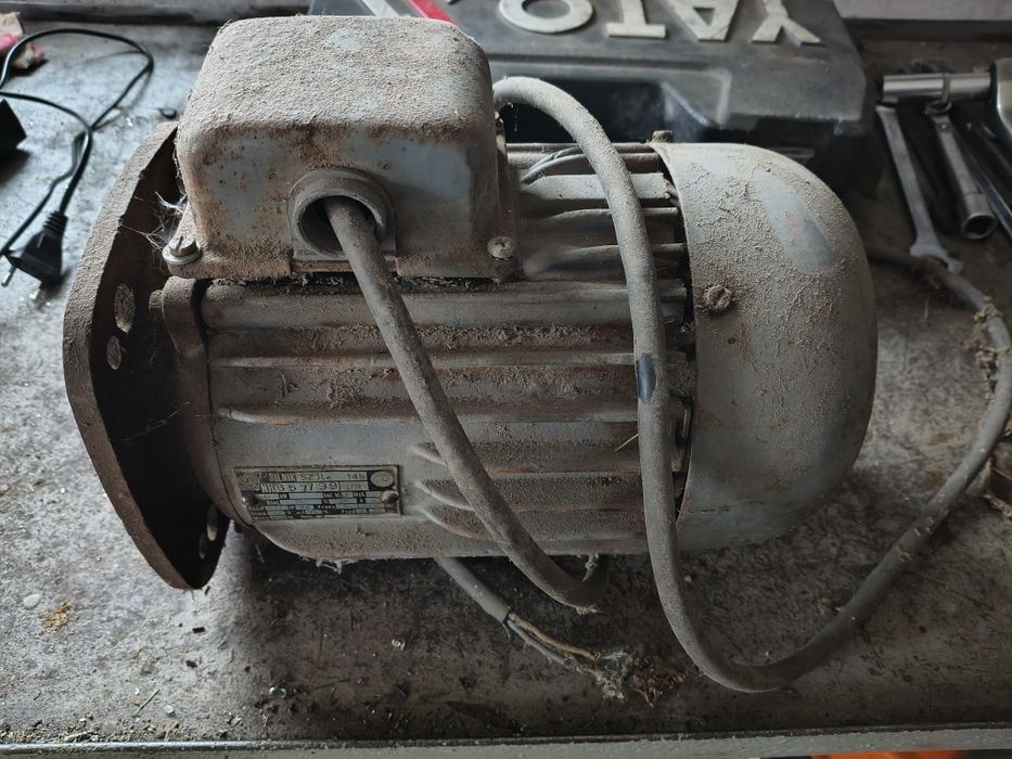 Sprzedam silnik trzyfazowy 1,1kW