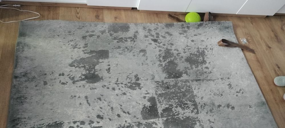 Dywan 2000x2900 sprzedam