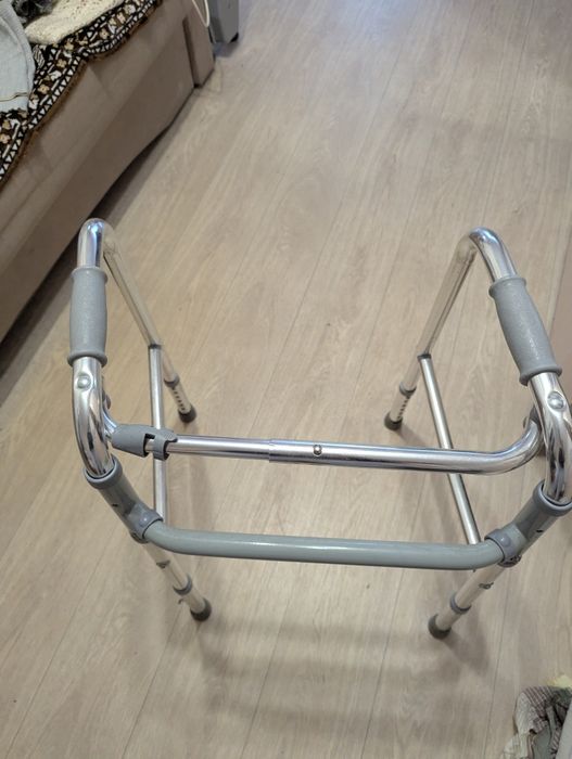 Ходунки класичні, алюмінієві