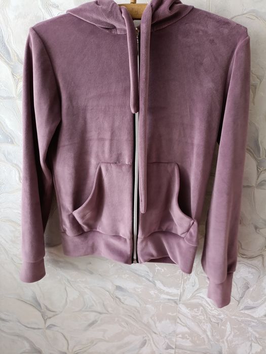 Велюровий костюмчик для дівчинки 146.