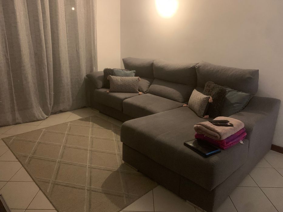 Sofá chaise em bom estado