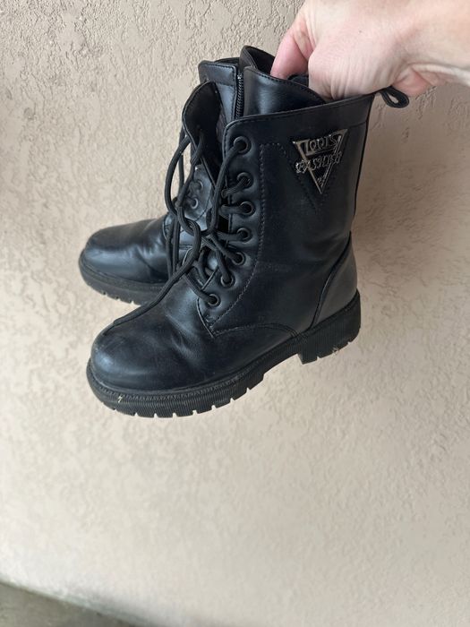 Обув для дівчаток